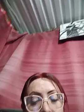 carolinhe26 webcam