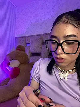Alahia_pink_ webcam