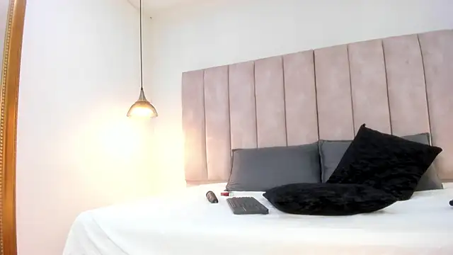 Valkyria_Storm webcam