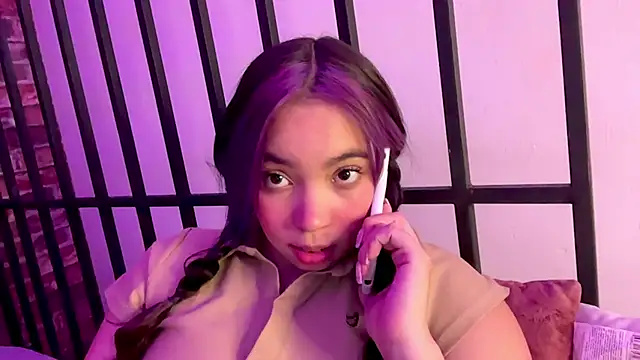 Violett_Moonx webcam