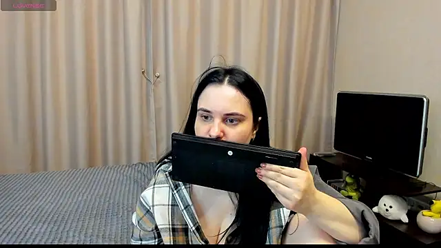 AlanaBrox webcam