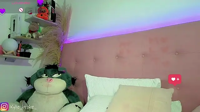 Kylie_brokee webcam