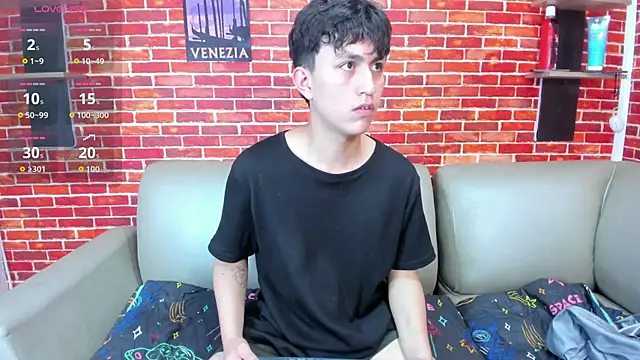 Hoot_boyss_ webcam
