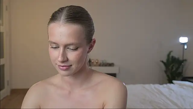 ella_twinkl webcam