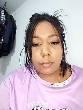 emma_purple_ webcam