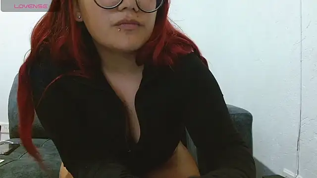lucyheart_8 - Lucyheart_8's free webcam - UK Sex Cams