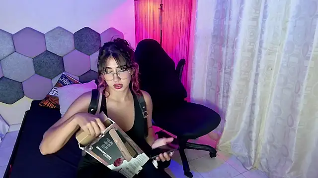 Horny_tgn webcam