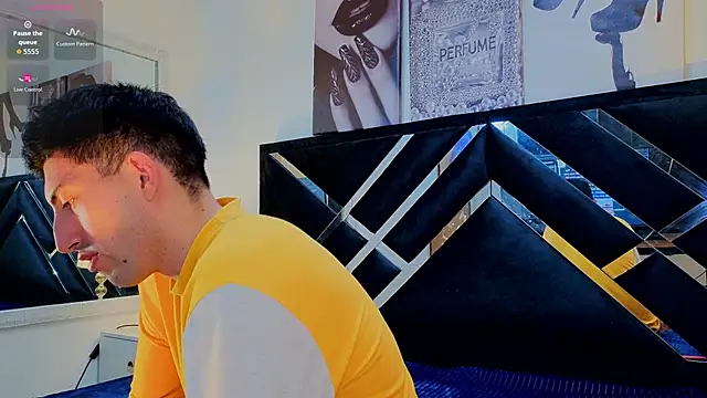 Un_Sluttyy webcam