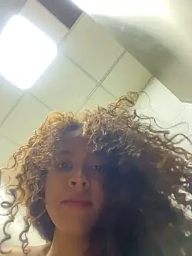 CurlyOopsieXXX