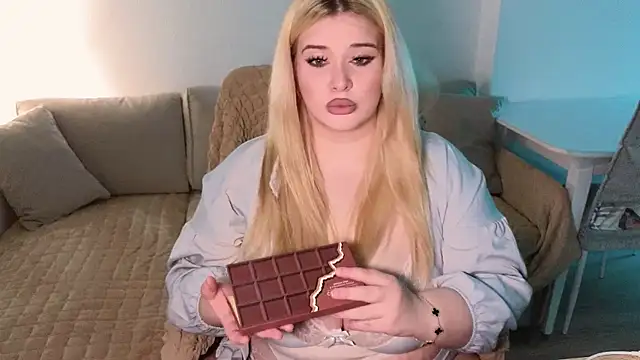 EllsaJean_ webcam