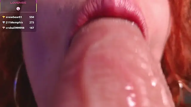 bri_von_dhara__ webcam