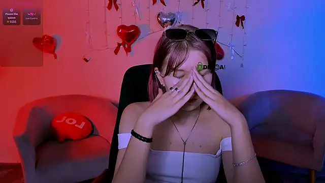 gloria_bubble webcam