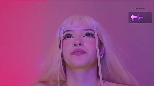 Moonlightt_21 webcam
