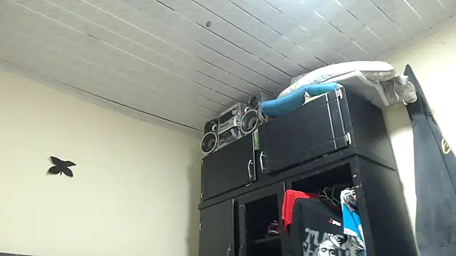 adrixxx38 webcam