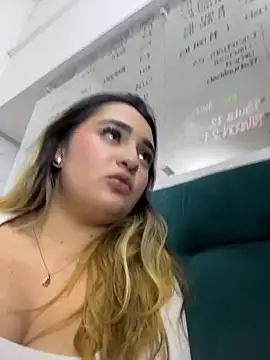 Antonella_Julieta webcam