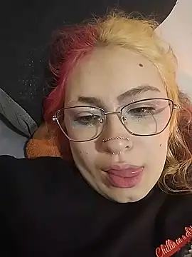 MarieTaylor_ webcam