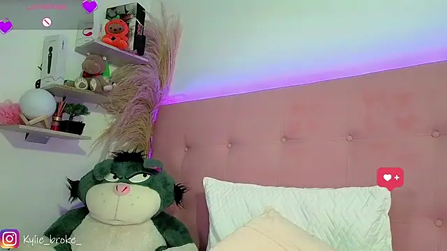 Kylie_brokee webcam