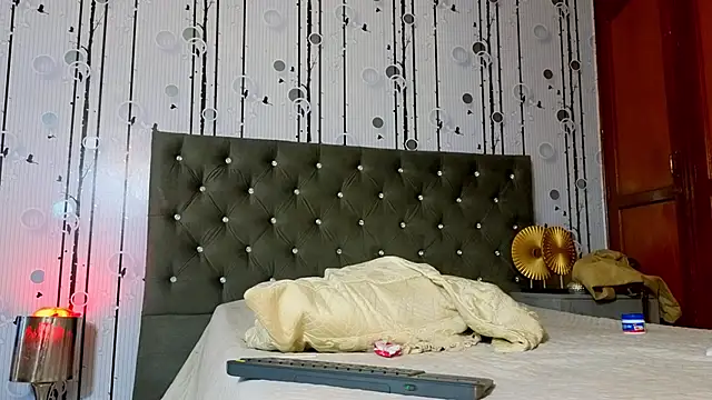 Alex_Bloom webcam
