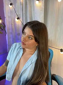 Lia_little18