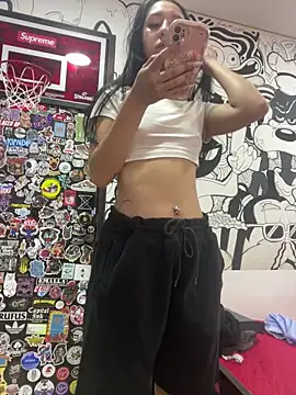 NickieCute-