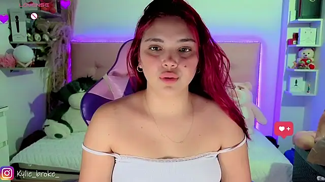 Kylie_brokee webcam