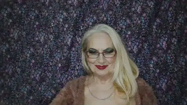 CarlyTreat webcam