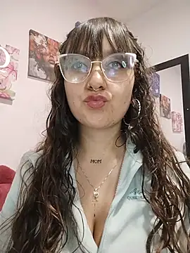 Pinkvixen69 webcam