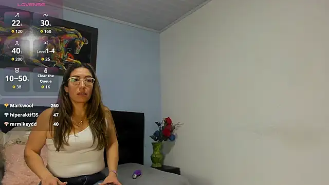 kaylaMinov_ webcam