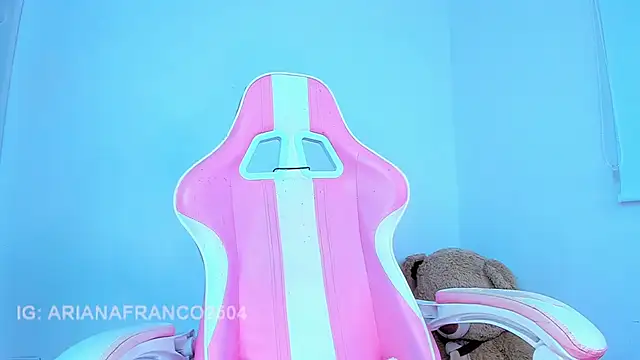 Ariana_f webcam