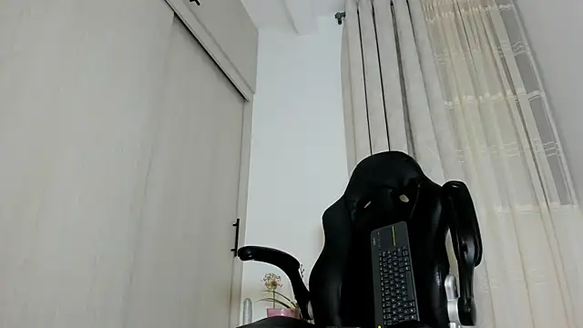Biscuit_oliva webcam