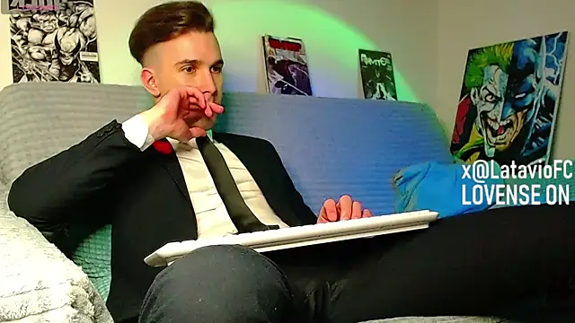 Midnighter_ webcam