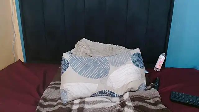 Naughtybootx webcam