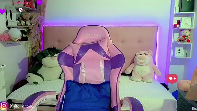 Kylie_brokee webcam