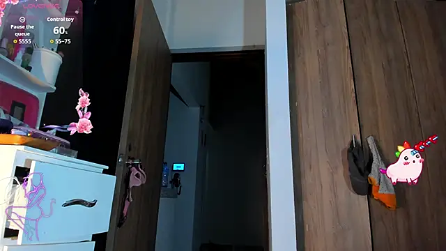 SkyeGabbyRose webcam