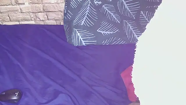 Sweethoneyglow webcam
