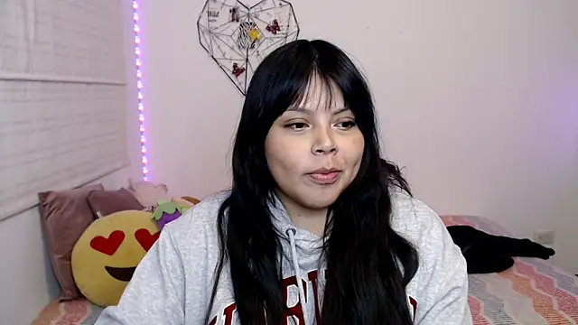 EllieMoonX webcam