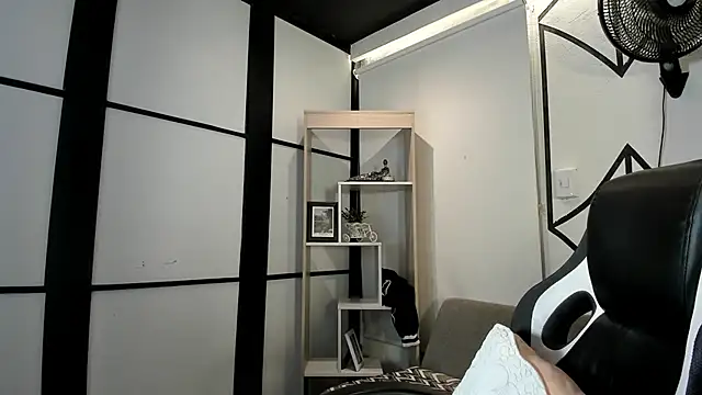 MelodyPrice webcam