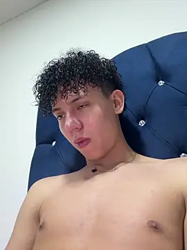 Nnndiva38 - Couple webcam sex chat