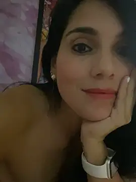miaswwe - Miaswwe's free webcam - UK Sex Cams