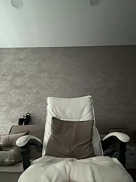 LillySquirtShot webcam