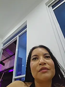 Pretty_Julieta webcam