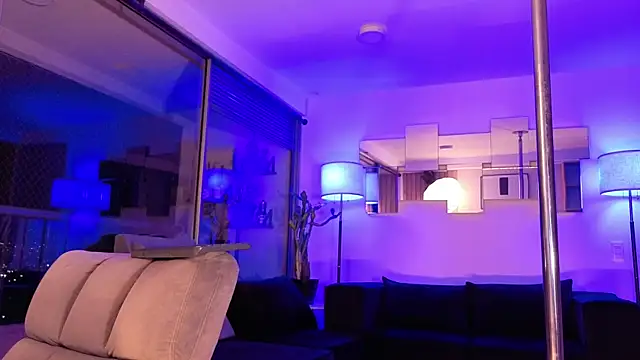 mandi4pole_ live sex cam