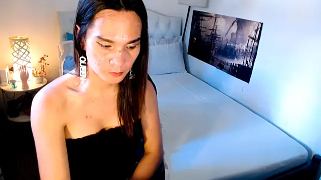 NinaDOM4CUM webcam