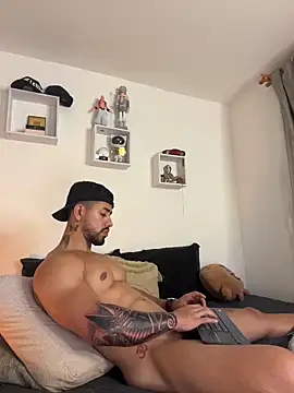 Ezzio_Scolaro