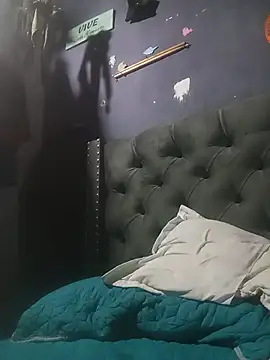 hairy_mannn webcam