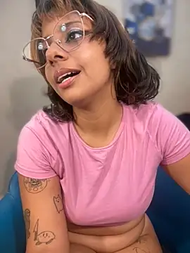 LeylaKnox webcam