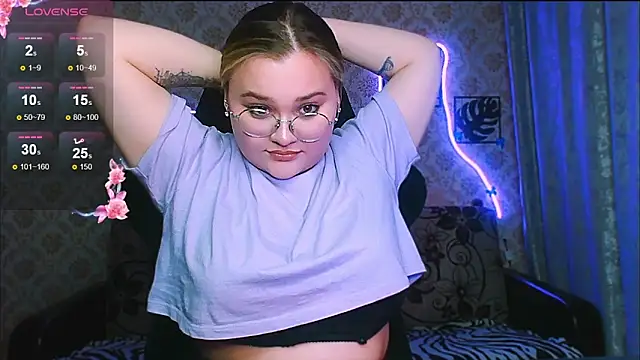 InLoveWithLife26 webcam
