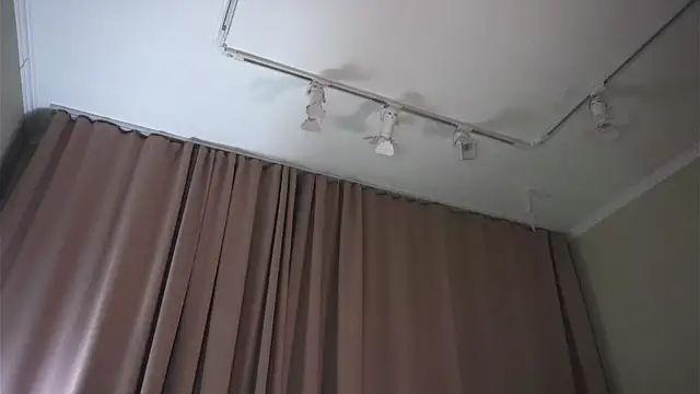 loveseekins - LoveSeekins's free webcam - UK Sex Cams