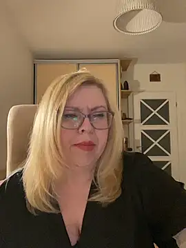 JanieLight53 webcam