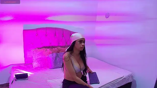 Valentina__Luxx webcam